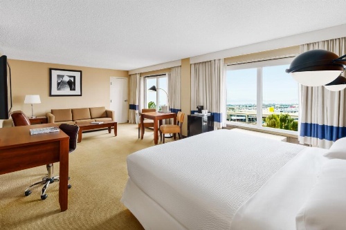 Four Points By Sheraton Los Angeles International Airport image 31
